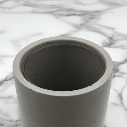 Blumenvase LUNA aus Beton Close-Up